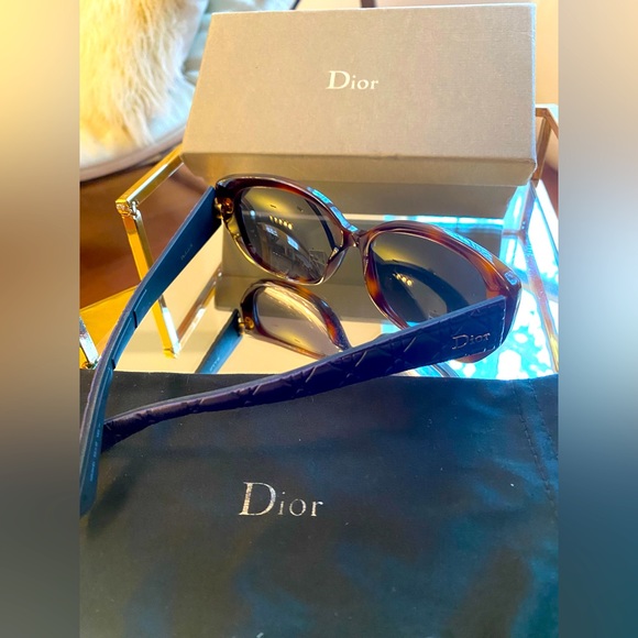 Dior cannage blue / tortoiseshell sunglasses. - Picture 3 of 16